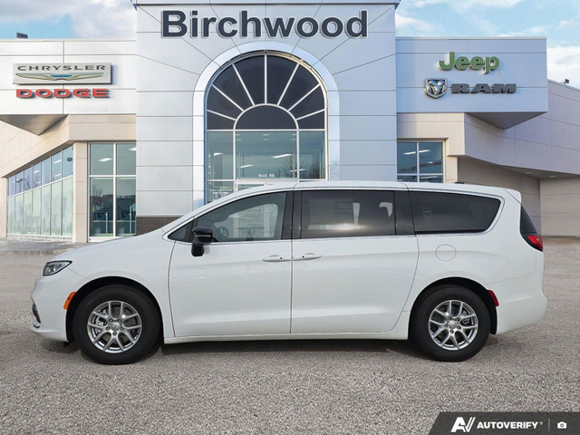 2026 Chrysler Pacifica SELECT in Cars & Trucks in Winnipeg - Image 3