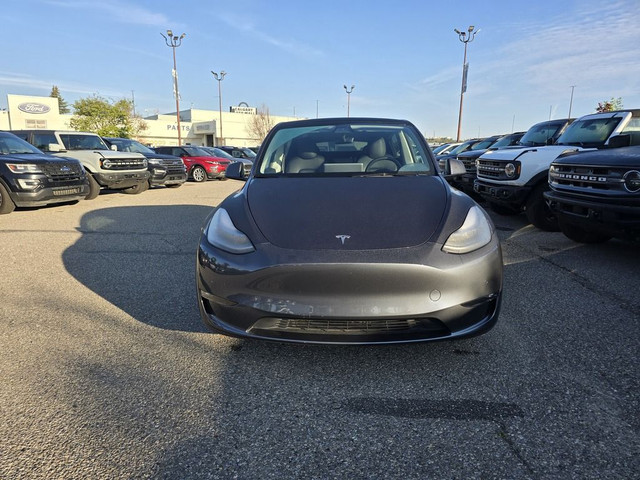 2022 Tesla Model Y LONG RANGE AWD | AUTONOMOUS DRIVING in Cars & Trucks in Calgary - Image 2