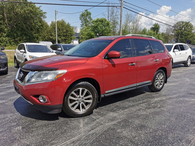 2016 Nissan Pathfinder SL 4WD in Cars & Trucks in Belleville