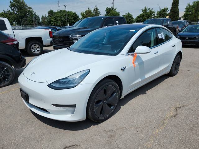 2018 Tesla Model 3 BASE *AUTOPILOT/NAVI/BACKUP CAM/PANO ROOF/LOA in Cars & Trucks in City of Toronto