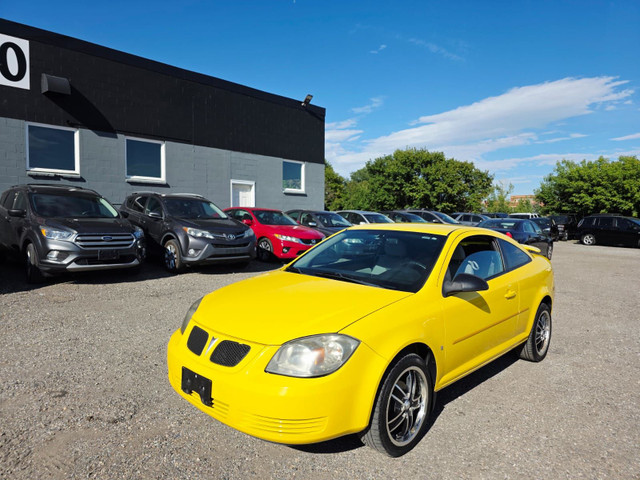 2008 Pontiac G5 Coupe Clean Carfax No Reported Accident *Manual  in Cars & Trucks in Calgary
