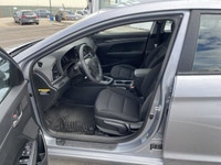 Fifth Avenue Volkswagen Prices are plus GST and costs and charges associated with financing. // UN S... (image 9)