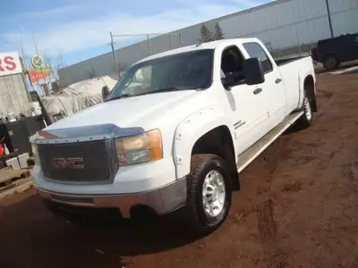 NORTH POINT MOTORS...CALL TEXT 780-224-7791 CHECK OUT THIS 09 GMC 3500HD 4X4 6.6L DURAMAX DIESEL LON...