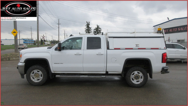 2018 GMC Sierra 2500HD DOUBLE CAB SERVICE CANOPY TRUCK in Cars & Trucks in Edmonton