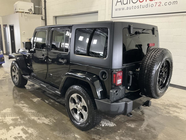 2016 Jeep Wrangler Unlimited Modèle Sahara 4 portes traction int in Cars & Trucks in Laval / North Shore - Image 3