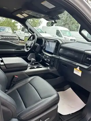 2025 Ford F-150 LARIAT 502A w/BLACK PKG, FX4 PKG & TOW/HAUL PKG in Cars & Trucks in Edmonton - Image 25