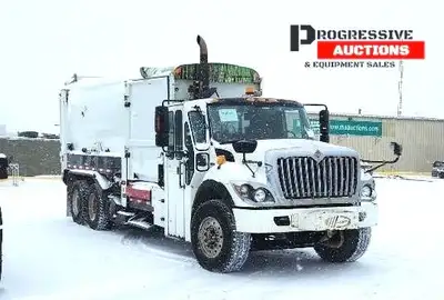 2012 International 7400 Navistar Tandem Garbage Truck Expert 2000 compactor 192,547 km Right hand dr...