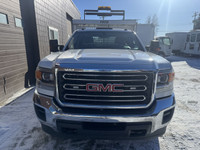 2017 GMC Sierra 3500HD Dump Truck 6.0L V8 Gas 169,751 KM DRW 9 FT Bed Pintle Hitch Folding Side Wall... (image 8)