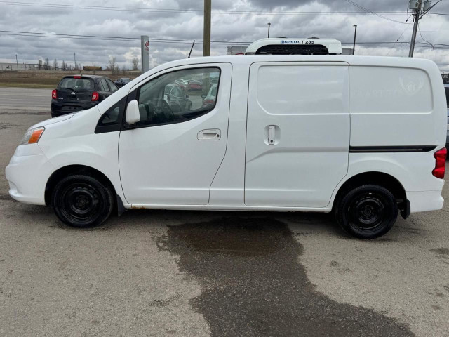 2014 Nissan NV200 SV, REEFER, REFRIDGERATION, FREEZER, CERTIFIED in Cars & Trucks in London - Image 2