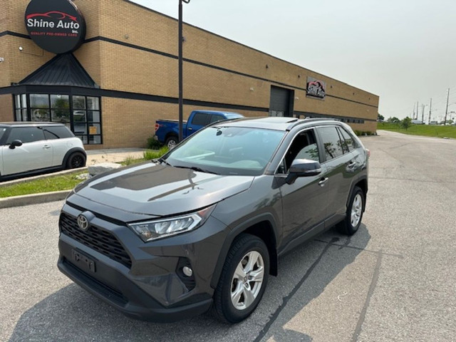 2021 Toyota RAV4 XLE AWD SUNROOF BACK UP CAM WINTER TIRES in Cars & Trucks in Mississauga / Peel Region