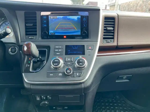 2017 Toyota Sienna XLE LIMITED AWD DUAL SUNROOF NAVI DVD BSM in Cars & Trucks in City of Toronto - Image 23