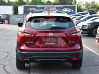Sunroof, Leather Seats, Heated Seats, Apple CarPlay, Android Auto, Remote Start! Buy with Confidence... (image 4)