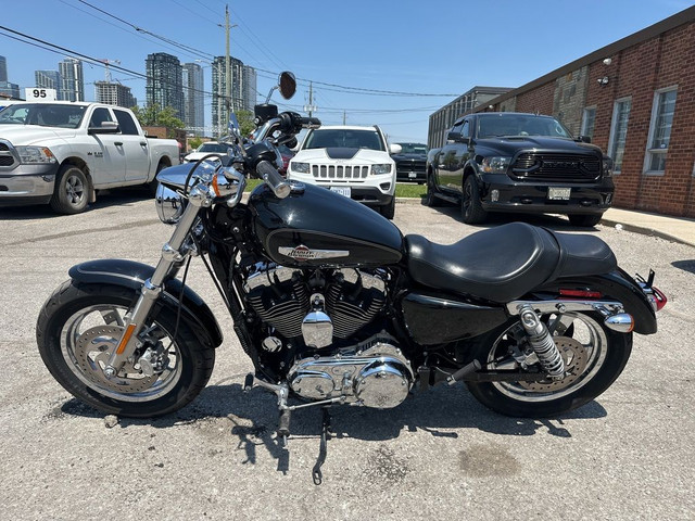  2016 Harley-Davidson Sportster ~ XL1200 ~ VANCE & HINES ~ CANAD in Street, Cruisers & Choppers in City of Toronto - Image 2