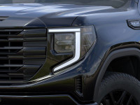 4WD Crew Cab 147" Elevation Engine: 8 Cylinder Engine (image 9)