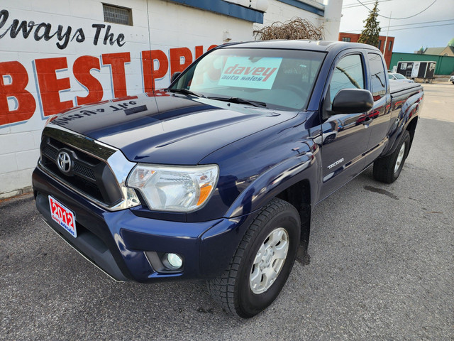 2012 Toyota Tacoma V6 COME EXPERIENCE THE DAVEY DIFFERENCE in Cars & Trucks in Oshawa / Durham Region