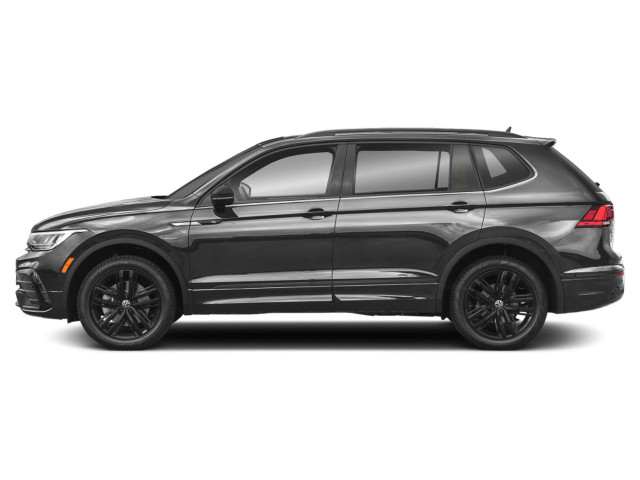 2022 Volkswagen Tiguan in Cars & Trucks in Lethbridge - Image 3