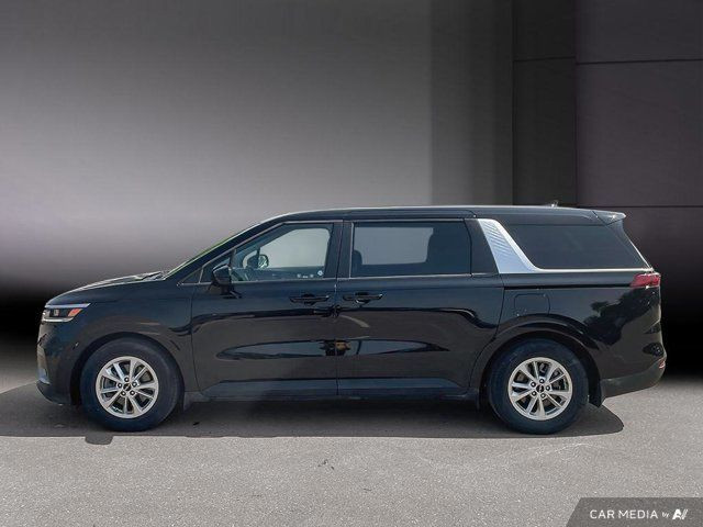2023 Kia Carnival LX in Cars & Trucks in Cambridge - Image 3