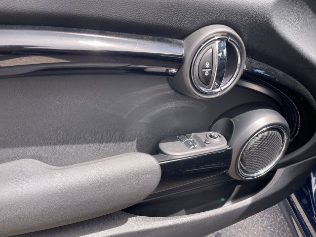 2019 MINI 3 Door in Cars & Trucks in Calgary - Image 4