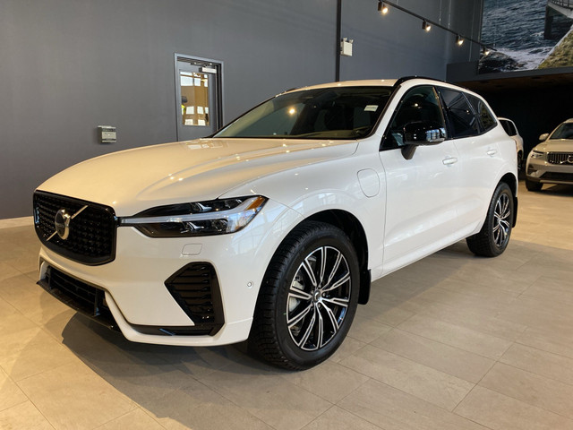 2024 Volvo XC60 Recharge T8 eAWD PHEV Plus Dark Theme in Cars & Trucks in Edmonton
