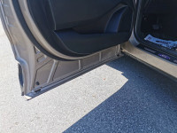 • Power_Brakes • Power_Windows • Power_Mirrors • Power_Locks • Keyless_Entry • Air_Conditioning • Ti... (image 9)