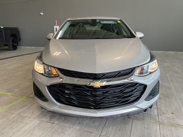 2019 Chevrolet Cruze LS in Cars & Trucks in Edmonton - Image 4