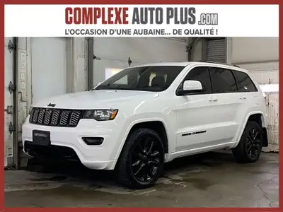 English below. 4x4 avec Moteur V6 de 3.6 litres! Beau look avec Mags Noir! Navigation, Toit ouvrant,...
