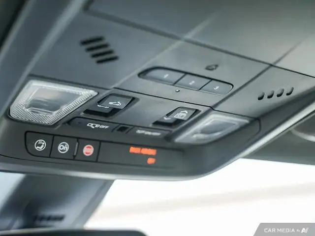 2017 Cadillac XT5 Luxury FWD | Sunroof | Navigation | Memory in Cars & Trucks in Windsor Region - Image 26