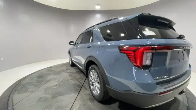 2025 Ford Explorer Active in Cars & Trucks in Strathcona County - Image 8