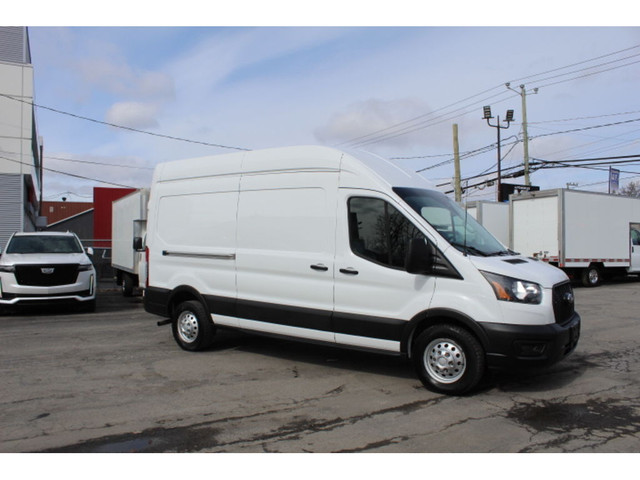  2022 Ford Transit Cargo Van T-250 TOIT HAUT ** AWD ** 148WB 51. in Cars & Trucks in Laval / North Shore - Image 2
