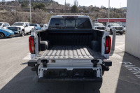 Take on any adventure with our 2023 GMC Sierra 1500 AT4X. Built for the bold, this truck features a... (image 4)