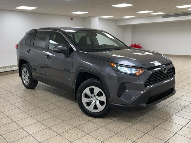 2022 Toyota RAV4 LE in Cars & Trucks in Calgary