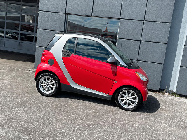 2010 smart Fortwo PASSION|BLUETOOTH|PANOROOF|ALLOYS in Cars & Trucks in City of Toronto