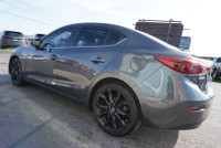 ACCIDENT FREE CERTIFIED Clean Mazda 3 2.5L 4Cyl with 6 Speed Manual Transmission. Black on Black Lea... (image 3)