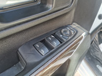 • Power_Steering • Power_Brakes • Power_Windows • Power_Mirrors • Power_Locks • Air_Conditioning • C... (image 9)