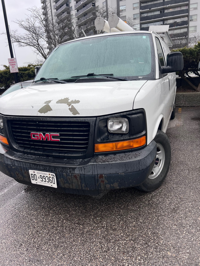 2008 GMC Savana in Cars & Trucks in City of Toronto - Image 2