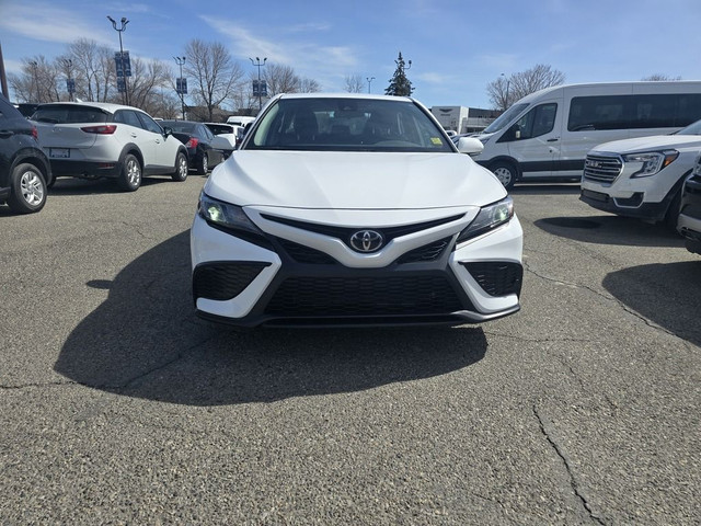 2022 Toyota Camry SE in Cars & Trucks in Calgary - Image 2