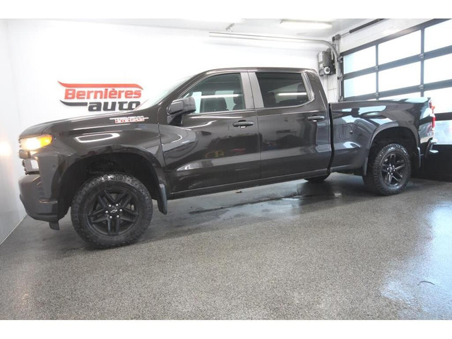 2020 Chevrolet Silverado 1500 4WD Crew Cab in Cars & Trucks in Lévis