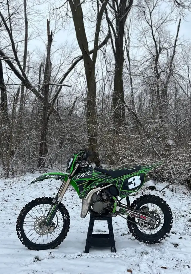 2021 KAWASAKI KX450-GREEN! in Dirt Bikes & Motocross in Delta/Surrey/Langley - Image 4