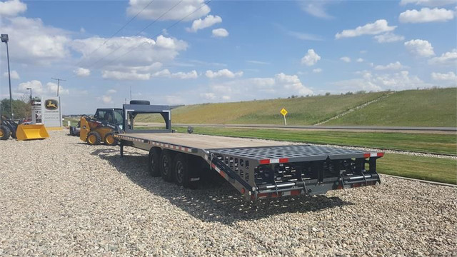 11-Ton, 24' Deckover Flatbed Trailer Brandt UGR1124 in Cargo & Utility Trailers in Saskatoon - Image 4