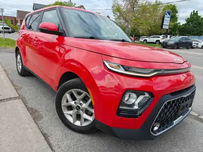 EXTRA CLEAN KIA SOUL, APPLE CARPLAY/ANDROID AUTO, HEATED SEATS, HEATED STEERING WHEEL, BACKUP CAMERA...