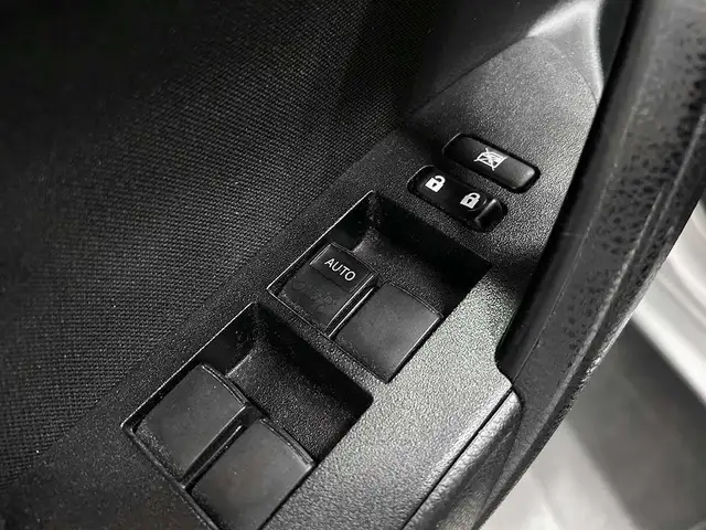2019 Toyota Corolla LE AMELIORE - TOIT OUVRANT - VOLANT CHAUFFAN in Cars & Trucks in Québec City - Image 15