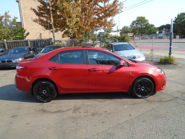 2014 Toyota Corolla S/REAR CAM / LEATHER / KEYLESS/ HEATED SEATS in Cars & Trucks in City of Toronto - Image 4