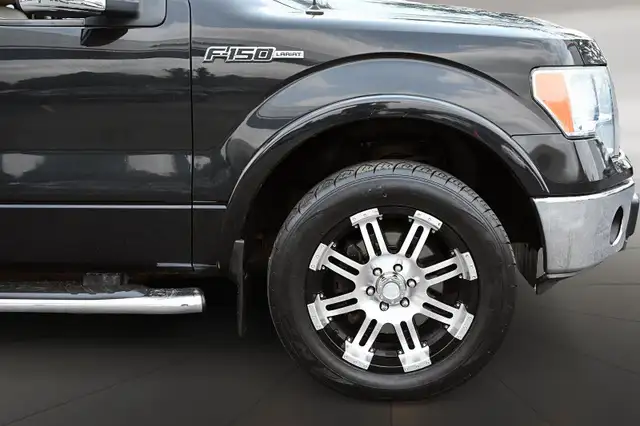 2010 Ford F-150 LARIAT + SUPERCREW + 4 X 4 + 81312 KM LARIAT SUP in Cars & Trucks in Longueuil / South Shore - Image 5