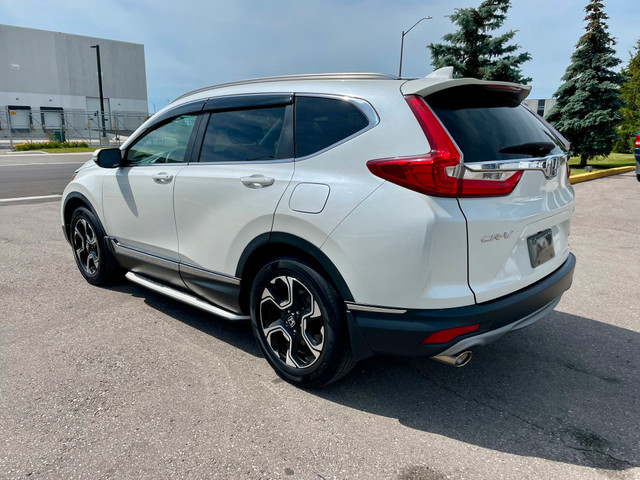 2017 Honda CR-V TOURING - LEATHER - PANORAMIC ROOF - ONLY 69K! in Cars & Trucks in Oakville / Halton Region - Image 3