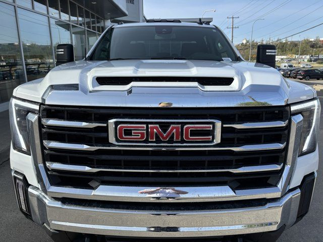 2024 GMC Sierra 3500HD SLE | 6.6L V8 GAS | X31 OFF ROAD in Cars & Trucks in Calgary - Image 2