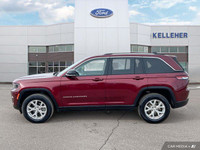 Experience the commanding presence and refined luxury of this 2023 Jeep Grand Cherokee Limited, boas... (image 1)