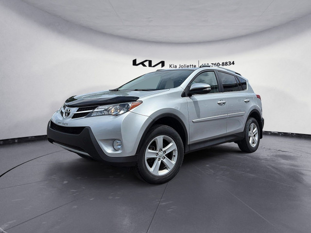 2013 Toyota RAV4 XLE A/C MAGS SIÈGES CHAUFFANTS TOIT OUVRANT in Cars & Trucks in Lanaudière
