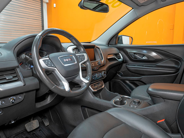 2022 GMC Terrain SLT AWD *TOIT* NAV SIÈGES CHAUFF HAYON ELECT BO in Cars & Trucks in Laurentides - Image 2