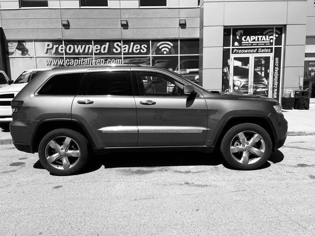 2012 Jeep Grand Cherokee Overland in Cars & Trucks in Edmonton - Image 2