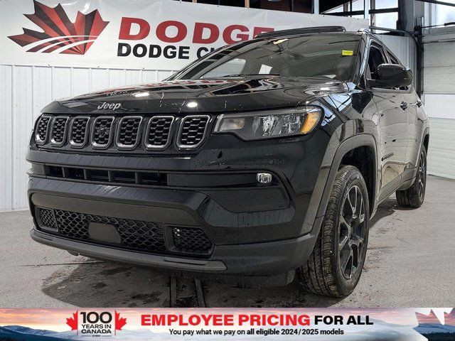 2025 Jeep Compass Altitude in Cars & Trucks in Saskatoon